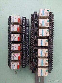 Relé 12VDC a 230V 50hz