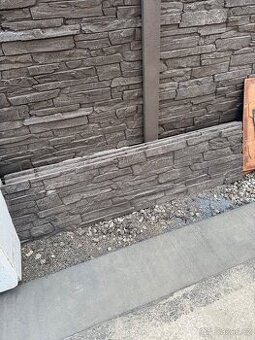 Betonová deska plotová typu R1 Břidlice