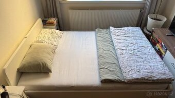 140cm posteľ s roštom a madracou