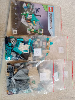 Lego Minecraft 21173 - Věž v oblacích