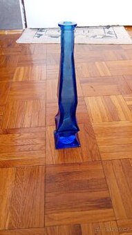 Váza Na jednu květinu