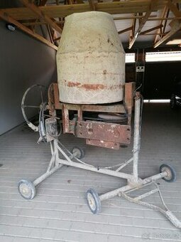 Stavební míchačka