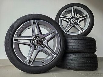 Orig. Mercedes AMG Letní Pirelli 225/45/18 - Top
