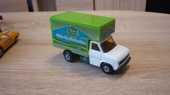MATCHBOX SUPER KINGS FORD A VZÁCNĚJŠÍ VERZE BARVENÁ VELMI PĚ