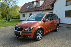 PRODÁM VOLKSWAGEN CROSS TOURAN 1.4TSI 7-MÍST - 1