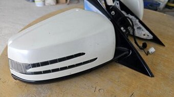 Zpetne zrcatko na MB W212