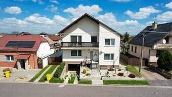 Prodej rodinný dům, 6+1, zahradní domek, pozemek  746 m2 - D