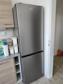 Chladnička s mrazničkou Gorenje SPĚCHÁ