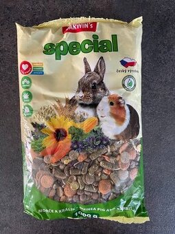 Krmivo, seno a podestýlka pro králíka nebo morče