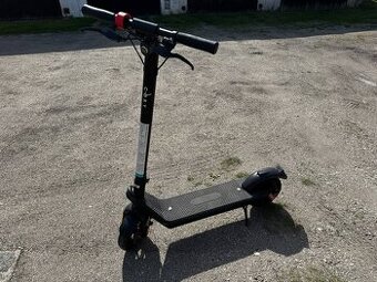 Elektrokoloběžka Cory Cool+