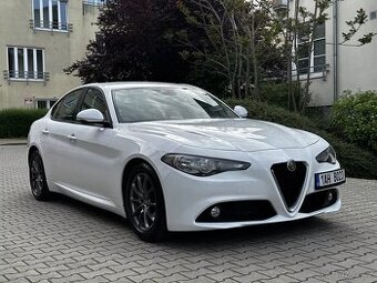 Alfa Romeo Giulia 2.2 JTDM 132kW Super Kůže Navi Automat