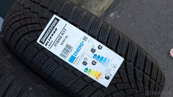 Zcela NOVÉ zimní Bridgestone LM005, 215/65/17 XL, levně