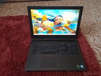 Herní notebook Dell