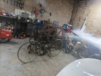 Historické šlapací kolo zbrojovka Brno - 1