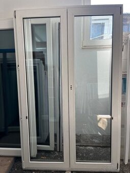 PLASTOVÉ DVOUKŘÍDLÉ DVEŘE BALKÓNOVÉ 138x220-PLZEŇ
