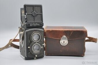 Fotoaparát ROLLEIFLEX - historická dvouoká zrcadlovka 6x6