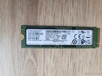 SSD NVMe Samsung 2 Tb - téměř nový