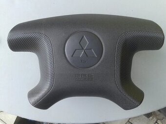 Mitsubishi Pajero 3,2 DID airbag řidiče