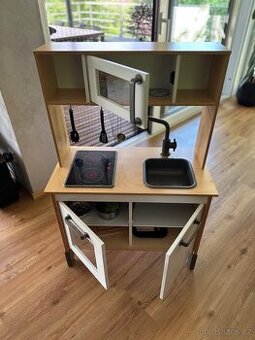 Dětská kuchyňka IKEA