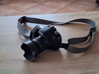 Canon EOS 77D + 18-55 mm IS STM a karta 128GB
