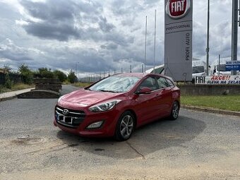 HYUNDAI I30 1.6 CRDI KOMBI 2017 VÝHŘEV KLIMA SENZORY
