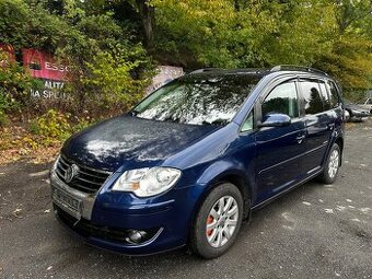 Volkswagen Touran 1,9 TDi 77kW, r.v. 2008, 7 míst