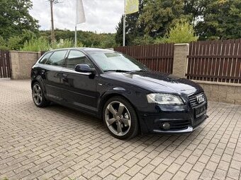 AUDI A3 SPORTBACK 1,8TSi 118KW QUATRO S-LINE,1.MAJITEL