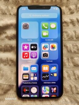 Iphone XS 64gb, zlaty, 2x obal, bat 83%