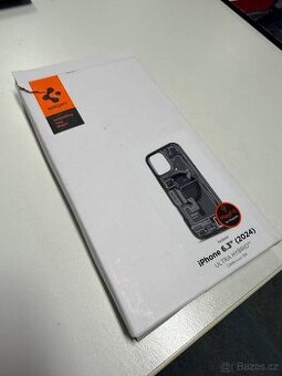 Iphone 16 pro spigen zero