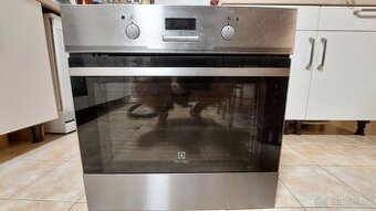 Vestavná trouba Elektrolux