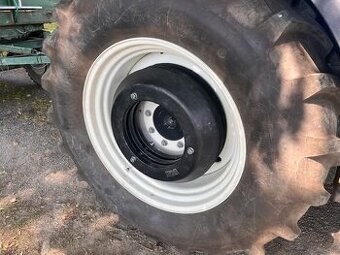 závaží do kol pro traktor New Holland