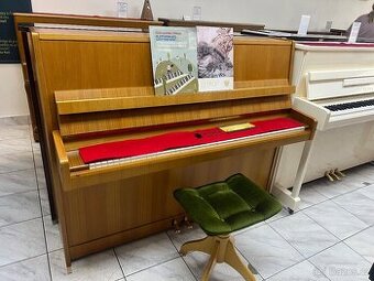 Petrof 115 se zárukou 5 let, včetně klavírní židle, doprava