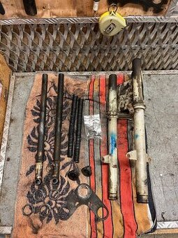 Přední vidlice Jawa pionýr