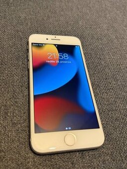 Stříbrný iPhone 7 32GB