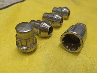 Bezpečnostní matice 12x1,5