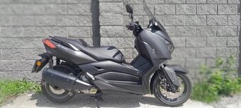 Yamaha X-max 300