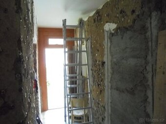 Rodinný dům 3+1 s podkroví v rekonstrukci 1+K