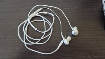 Sluchátka Samsung AKG, bílá