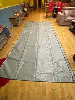 Přístřešek ke karavnu