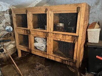 Králikárna šesti kotcová