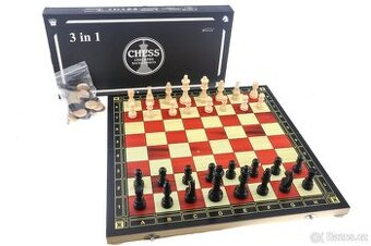 Dřevěná šachová sada 3v1 (šachy, dáma, vrhcáby) – 44x44 cm