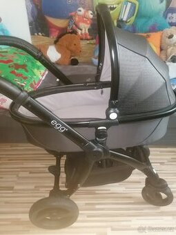 kocarek EGG hluboka a sportovni verzeˇs autosedackou Cybex