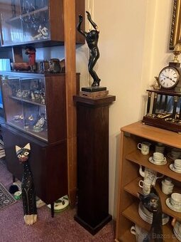 Socha na sloupu J. Šturza