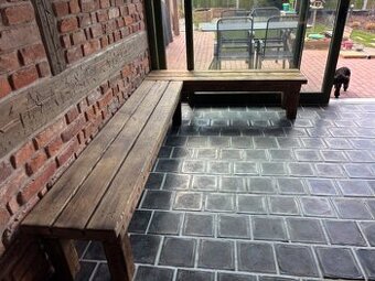 Masivní dřevěná lavice drásaná s originální kresbou dřeva