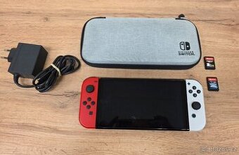 Nintendo Switch OLED + 2.hra + pouzdro