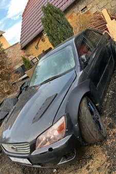 Lexus is200
