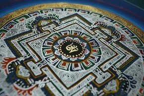 Ručně malovaná tibetská mandala thangka z Indie 1