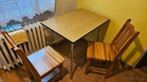 Stul a 2 židle - 1