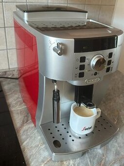 DELONGHI automatický kávovar - TOP STAV -