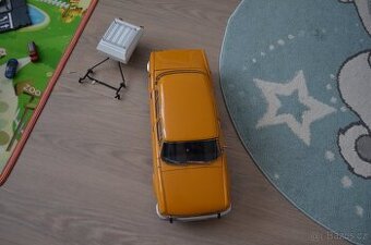 Škoda 100 model Deagostini 1:8 - 1